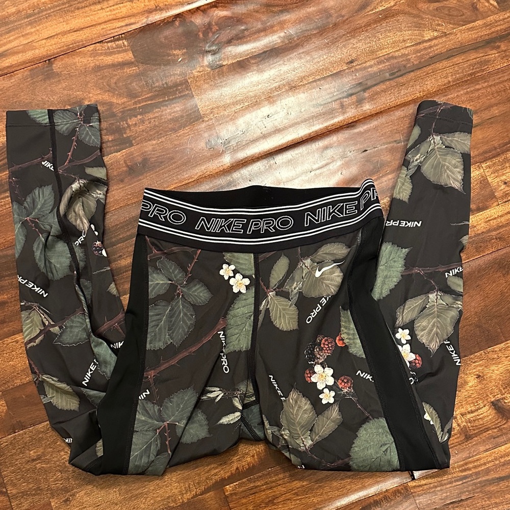 Nike Pro Floral Leggings - Black